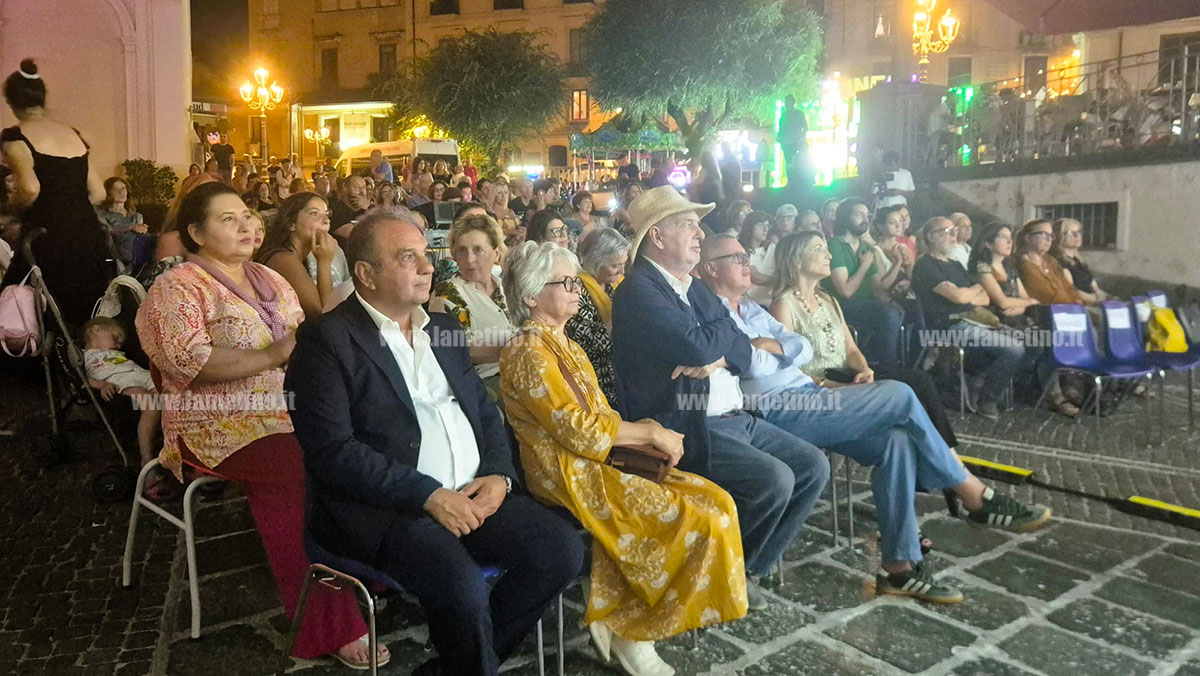 Platea_bb7a5.jpg