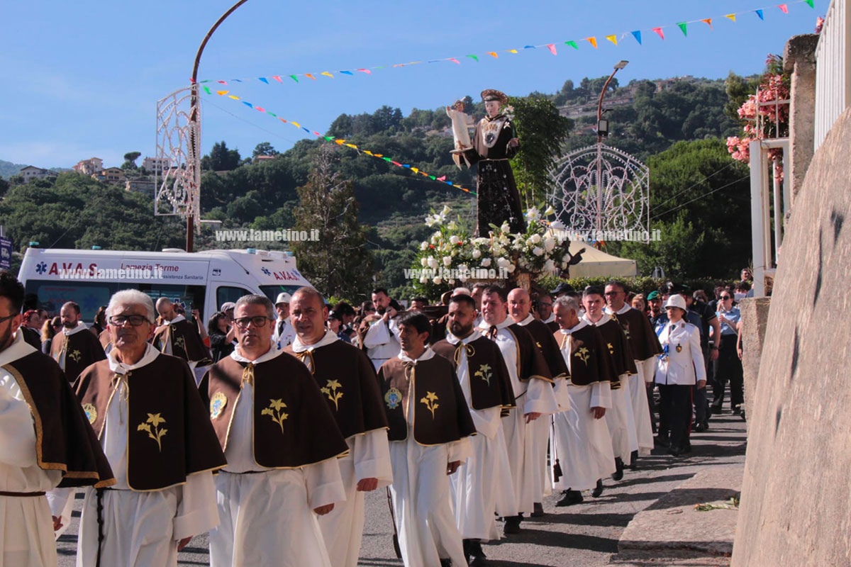 Processione-SAntonio264-at-17.15_8be9f.jpg