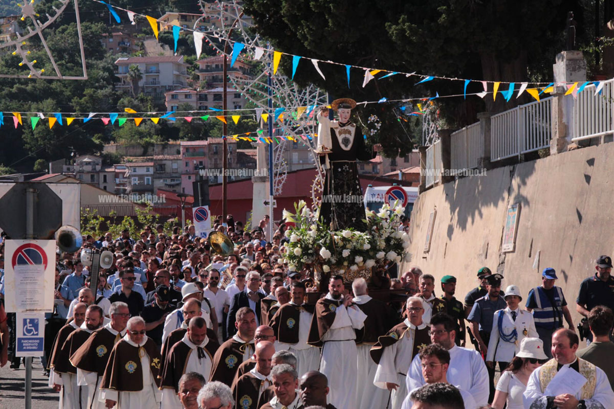 Processione-SAntonio267.15.08_3f11e.jpg