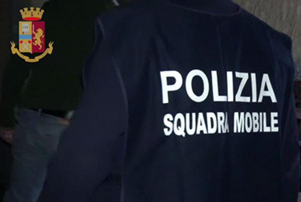 Squadra-Mobile-Arresti_bfc1c_ec9f2.jpg