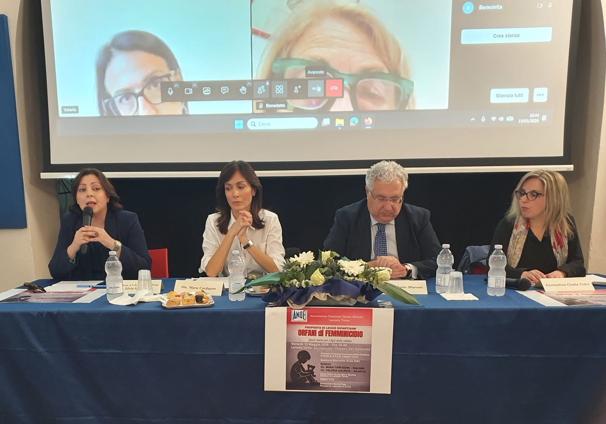 Lamezia, Carfagna a evento Ande su orfani femminicidio: “Presto legge bipartisan per tutelare i più fragili”
