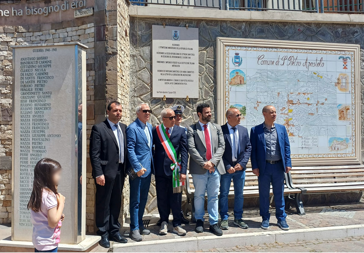 A San Pietro Apostolo una targa in piazza Marconi per l'80° della Repubblica