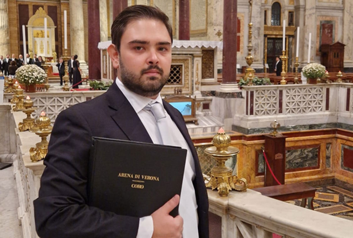 Giovane tenore lametino Luciano De Fazio all'Arena di Verona per il Gala "Campioni del Mondo - Italia loves Unesco"