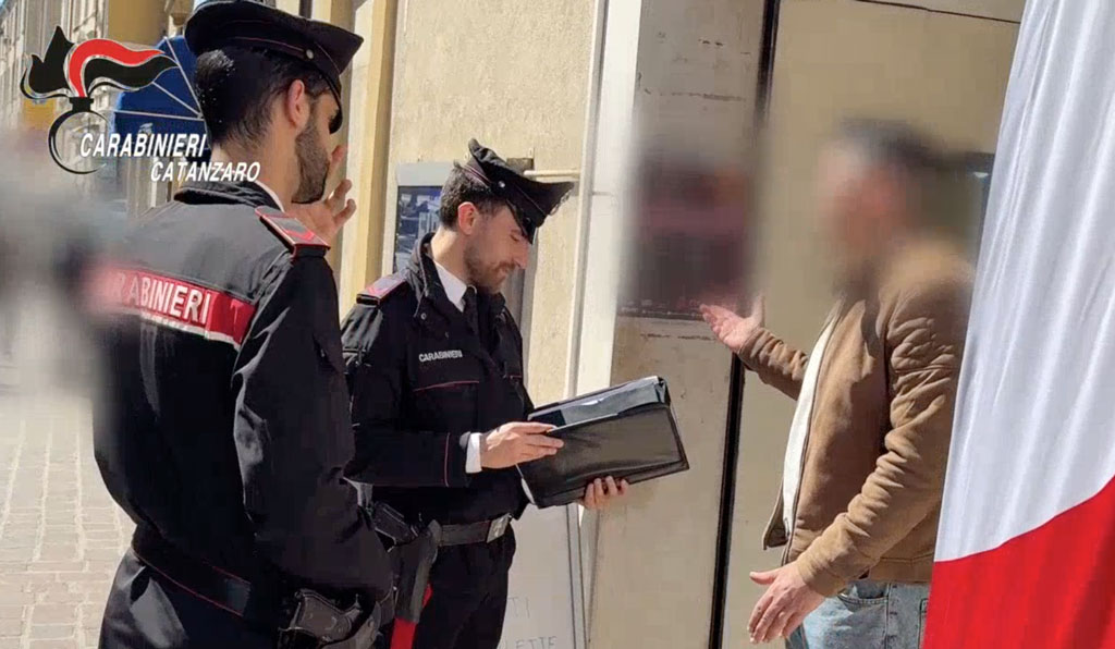 “La sicurezza cammina tra la gente”, anche a Lamezia implementate le pattuglie a piedi dei carabinieri