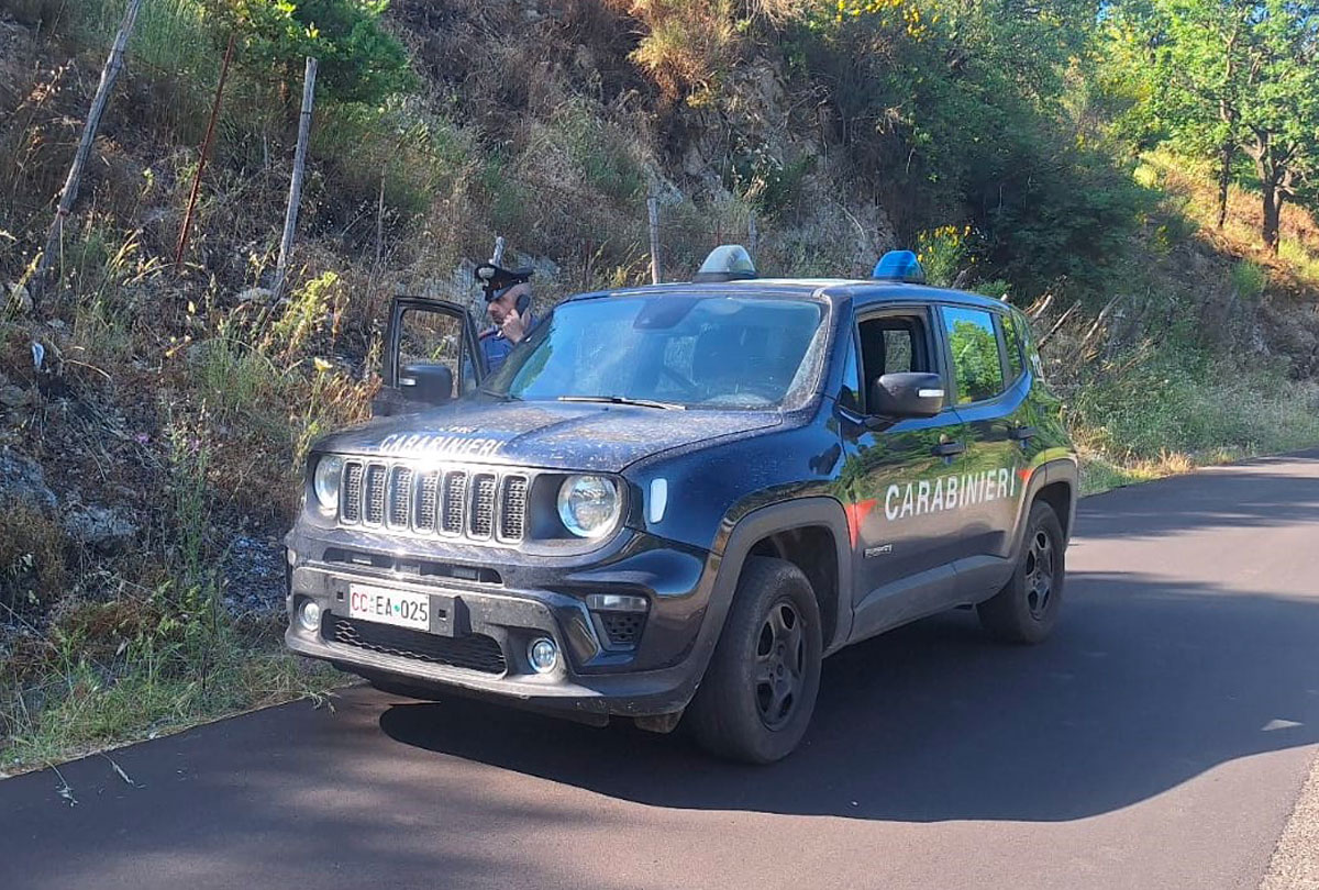 Incendio incontrollato per pulire terreno da sterpaglie: Car