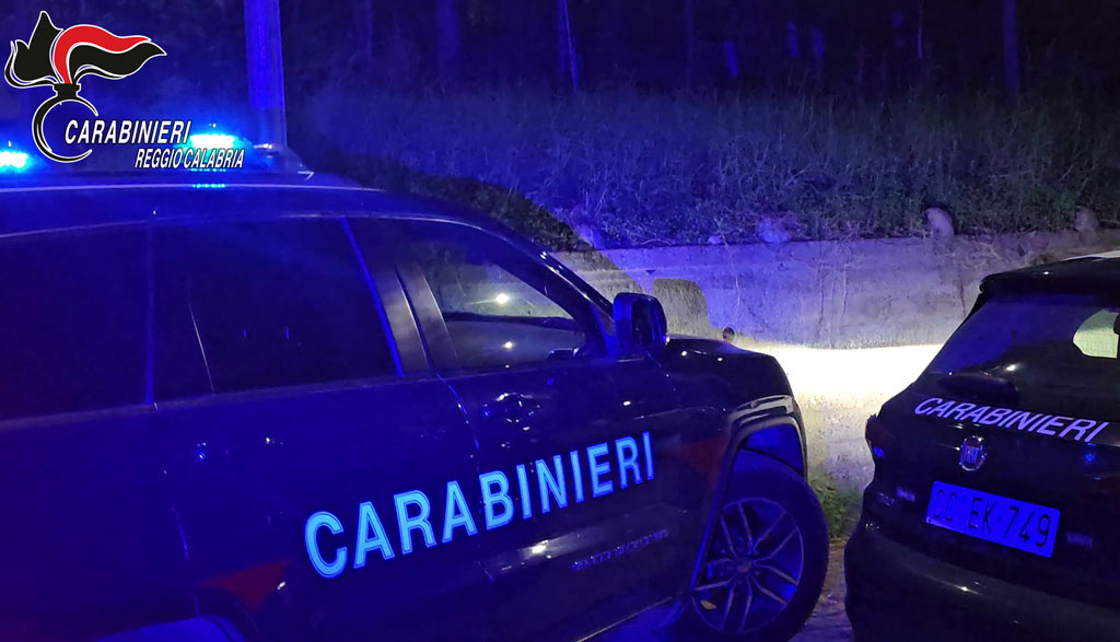 Violenze e minacce di morte contro moglie e amante, arrestato dai carabinieri di San Ferdinando