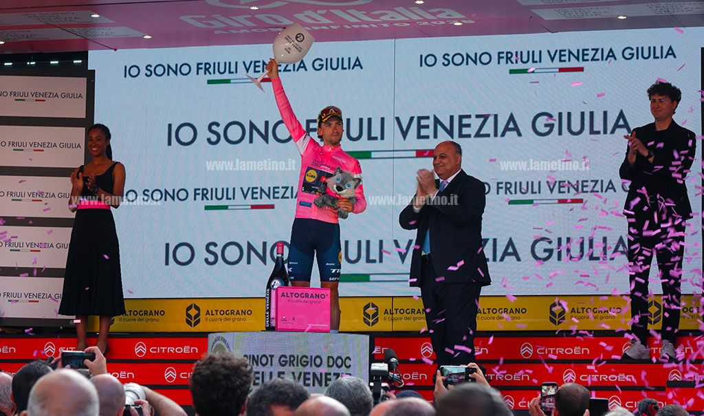 Giro d'Italia: la Calabria di Ciccone è rosa. A Cosenza vince Narvaez - VIDEO