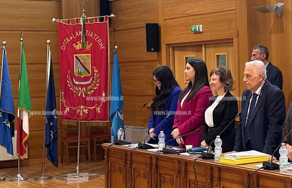 Lamezia, consiglieri opposizione lanciano l’allarme: "Commissioni ferme, assessori assenti e città immobile"