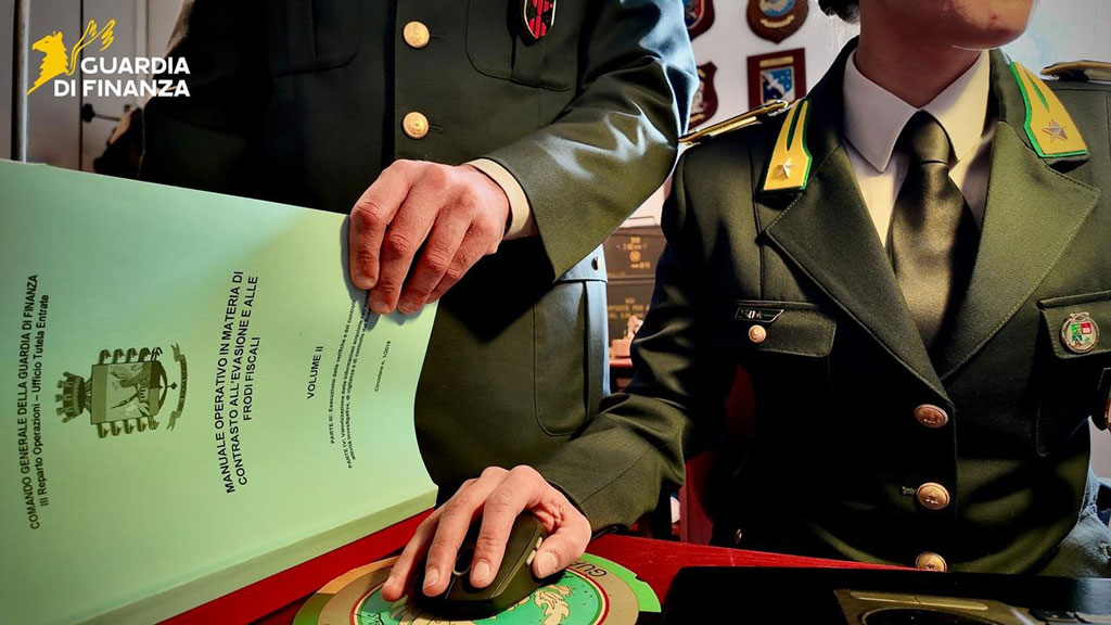 Scoperta associazione a delinquere finalizzata all’evasione fiscale di oltre 34 milioni, Gdf esegue misure cautelari nel Cosentino