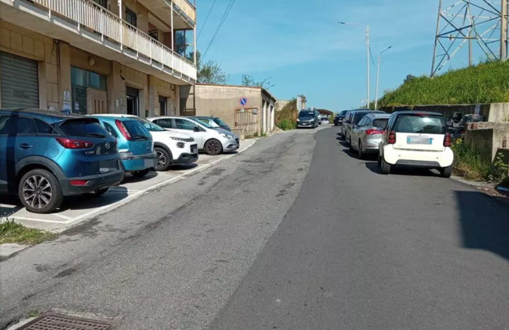 Suicida dal balcone con i figli, sarà lutto cittadino a Catanzaro: "Donna riservata e religiosa"