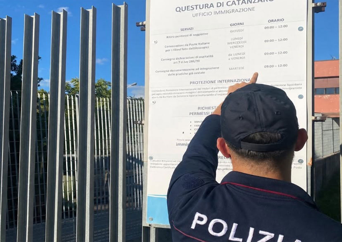 Contrasto all’immigrazione irregolare: Polizia Catanzaro ese