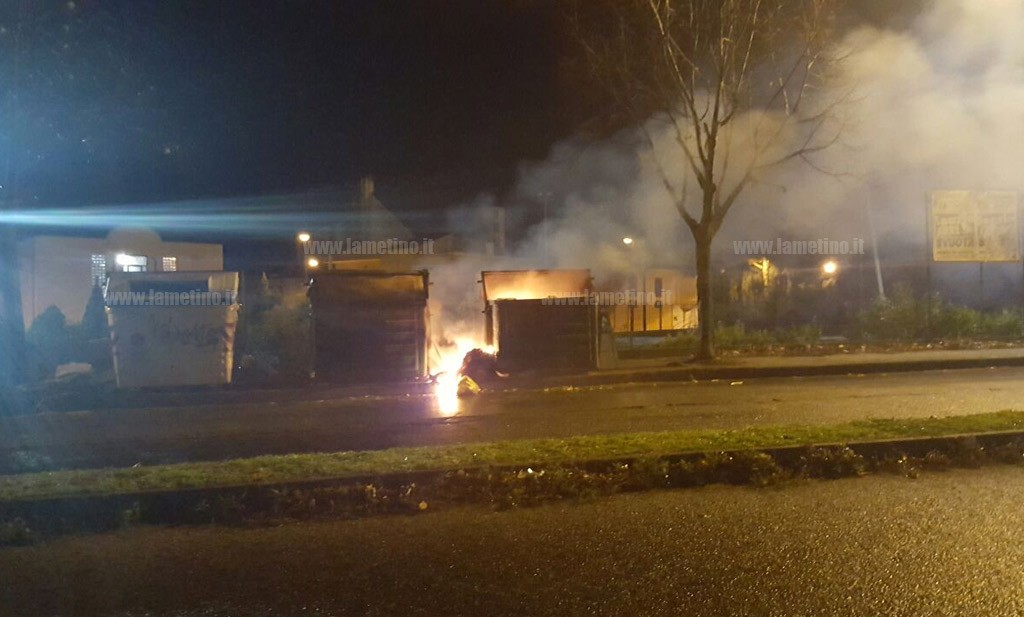 fiamme cassonetti