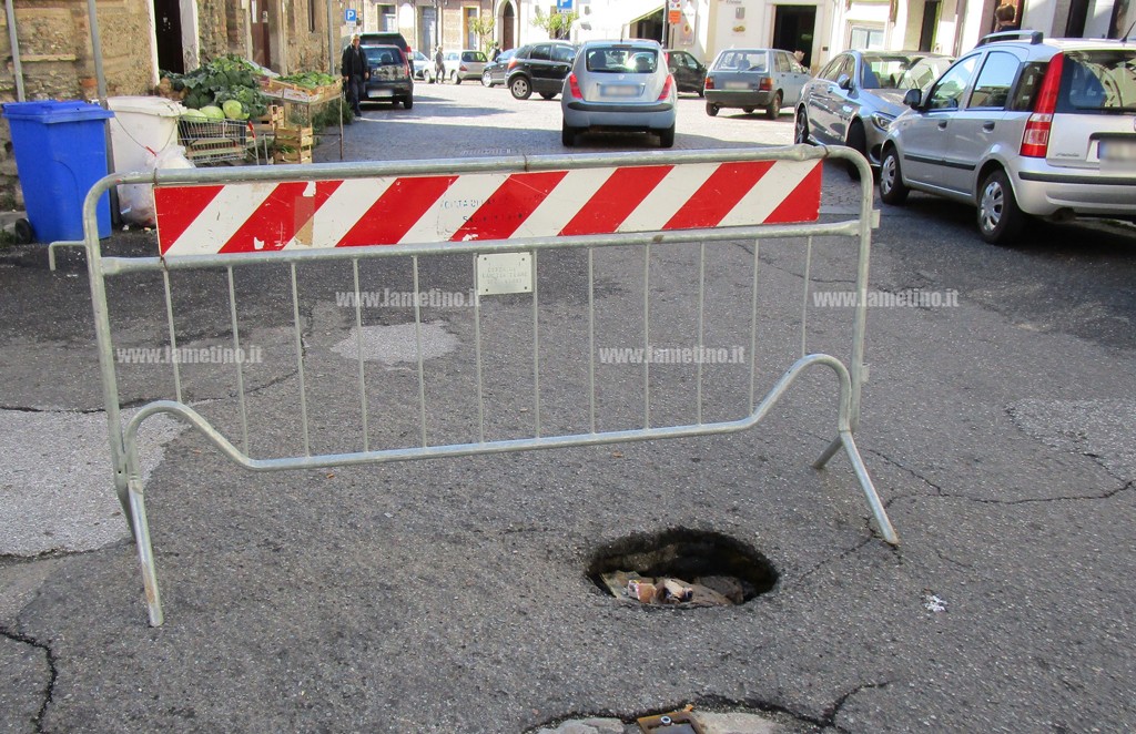 DPP 8372 foto buche lamezia 22102018