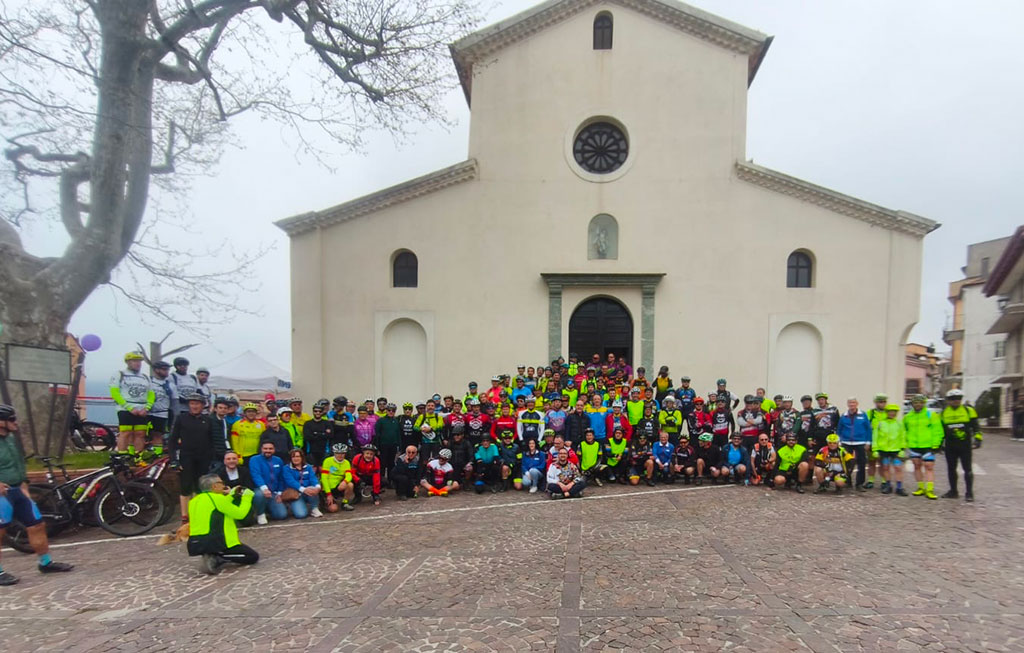 Successo a Platania per "Onda Calabra": 150 biker alla scoperta del Reventino e della Faggeta di Condrò
