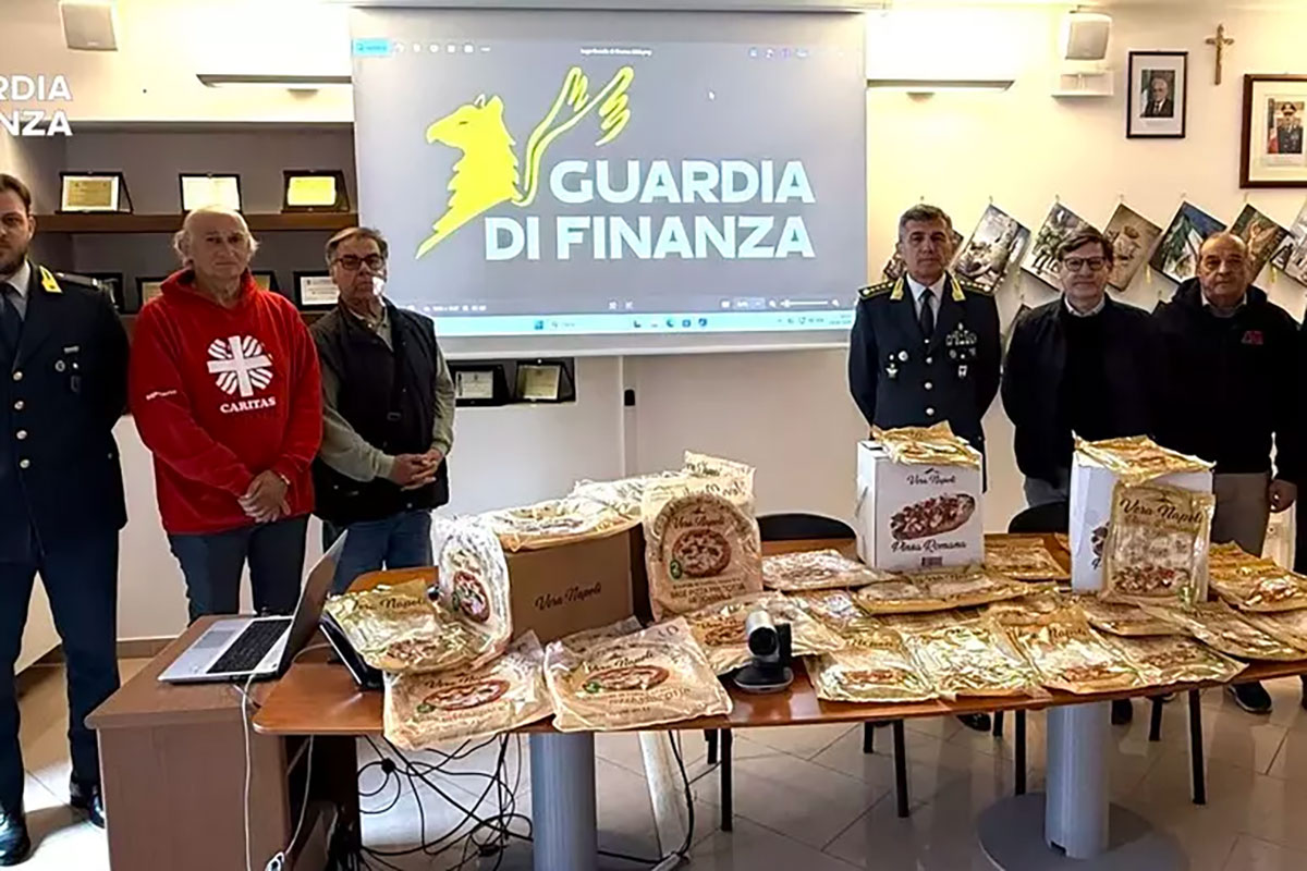 Cinquemila false pizze precotte Made in Italy,  perquisizioni anche in Calabria