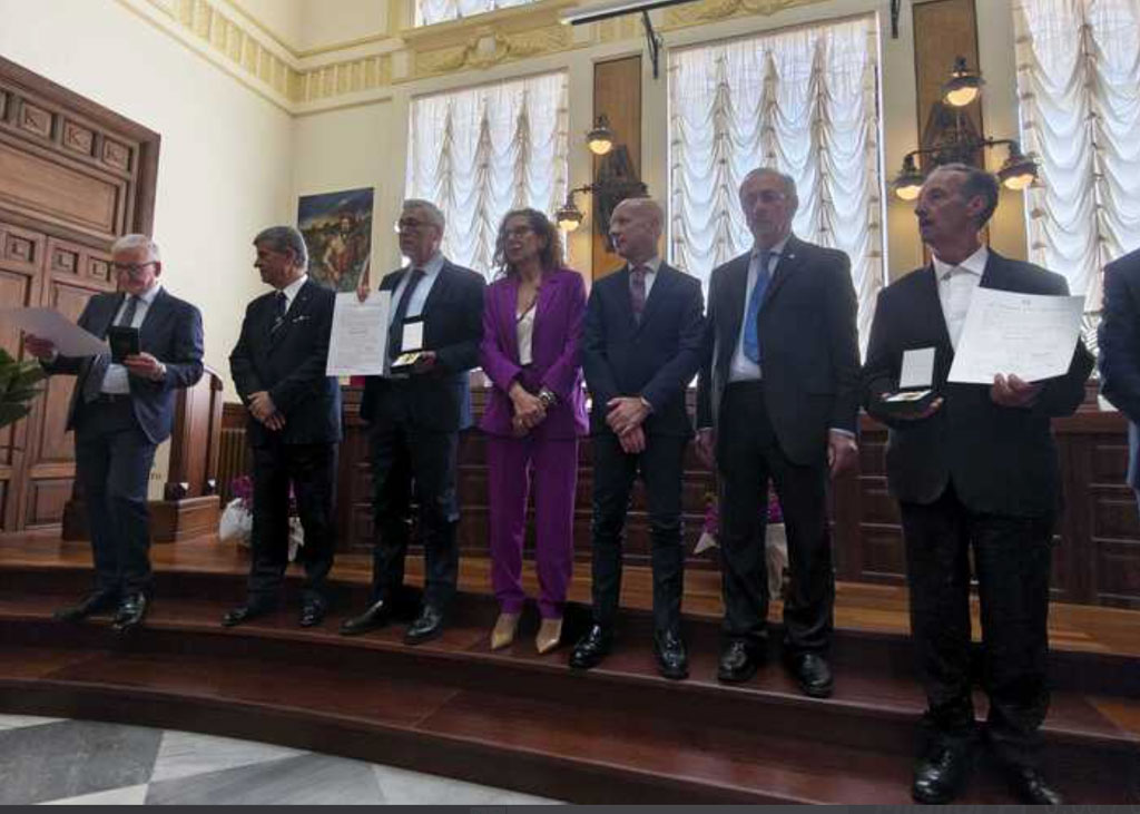 premiatille-13.54.59_4c4a8.jpg