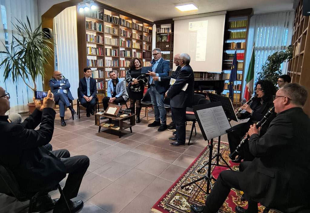 "Anime sospese nell’ombra": a San Mango d’Aquino serata di cultura, memoria e coscienza civile