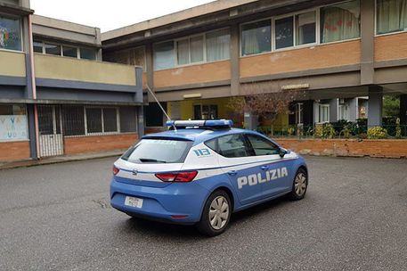 Rubati computer in scuola elementare a Crotone, è la seconda volta