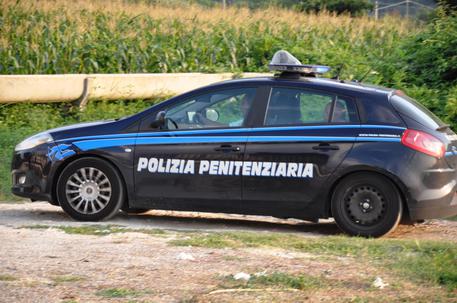 Detenuti tentano fuga da carcere minorile Catanzaro, presi
