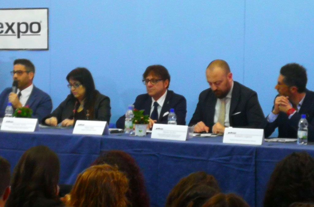 Inaugurata fiera Edilexpo a Catanzaro: "Economia commercio ed edilizia, il futuro che ci aspetta"