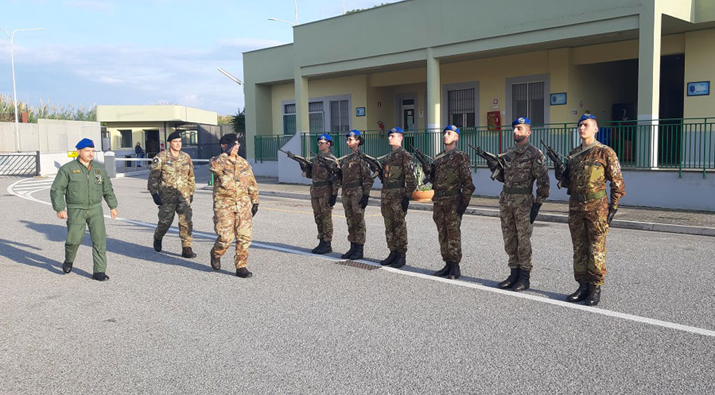 Lamezia, Generale di Brigata Mario Fine in visita al Reggimento “Sirio”