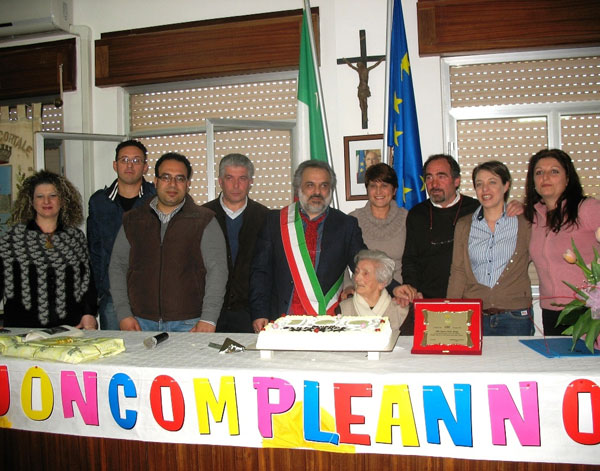 Cortale: La signora Maria Giuseppina Mungo compie 100 anni
