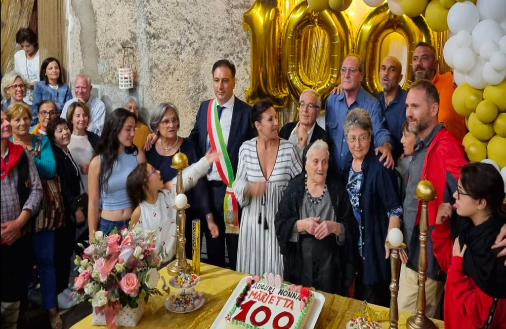 100-anni-sign-maria-serrastretta-2023_663d7.jpg
