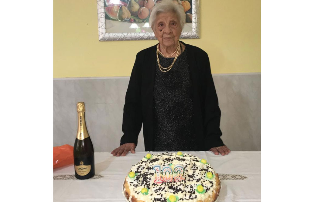 Festa per i 102 anni della signora Angela Maria a Decollatura