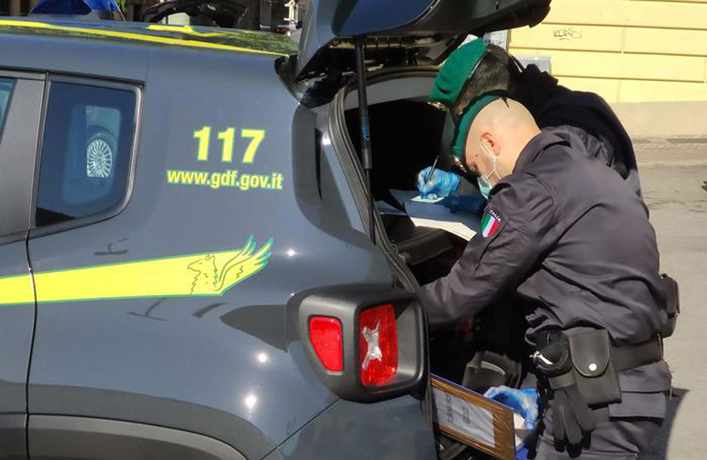 Trovato con droga e coltello, giovane arrestato a Villa San Giovanni