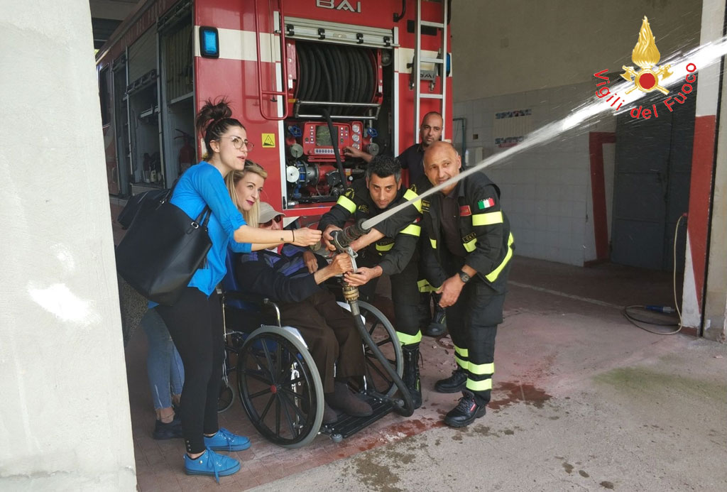 Sezione Uildm di Chiaravalle Centrale incontra Vigili del Fuoco