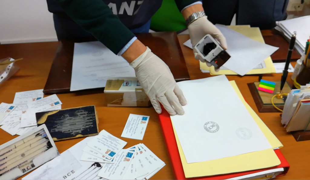 Falso funzionario Ue riceveva denaro promettendo finanziamenti comunitari, arrestato da Gdf Cosenza - VIDEO