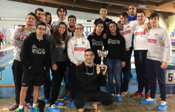 Nuoto, Rari Nantes Lamezia conquista secondo posto al "Trofeo a squadra categoria Indoor"