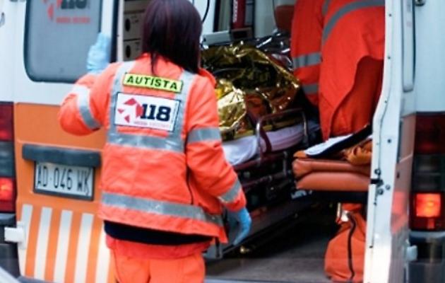 Scooter tamponato su ss 106: muore conducente, grave figlio di 10 anni 