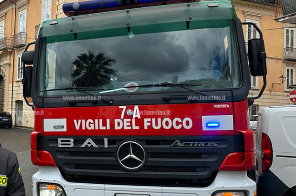 Lamezia, rimane bloccato in ascensore a palazzo Nicotera: liberato dai Vigili del fuoco