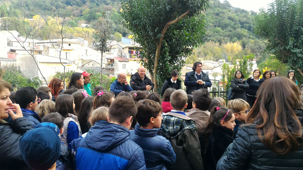 Lamezia, Festa dell'albero nelle scuole per sensibilizzazione i più piccoli alle tematiche ambientali