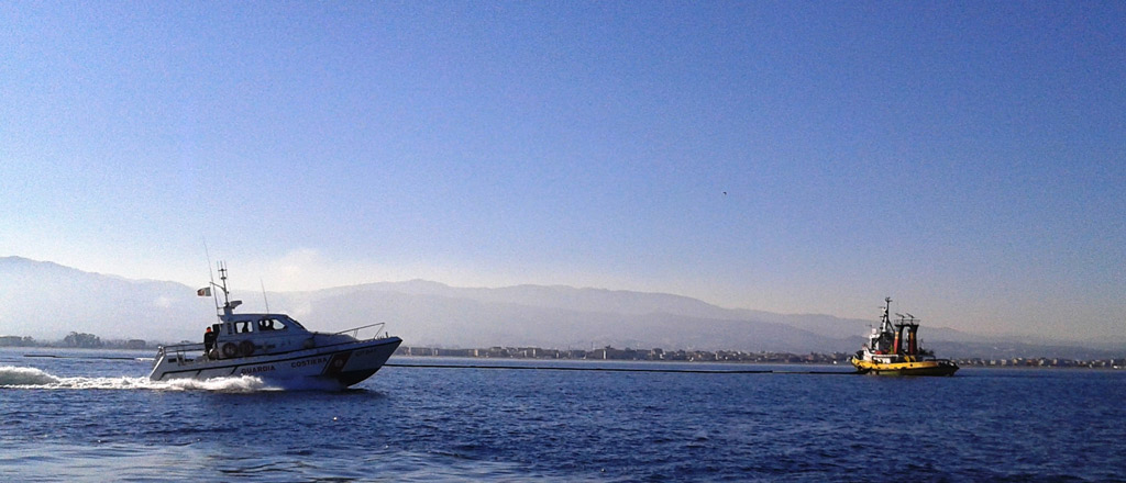 Esercitazione antinquinamento in mare a Corigliano Calabro