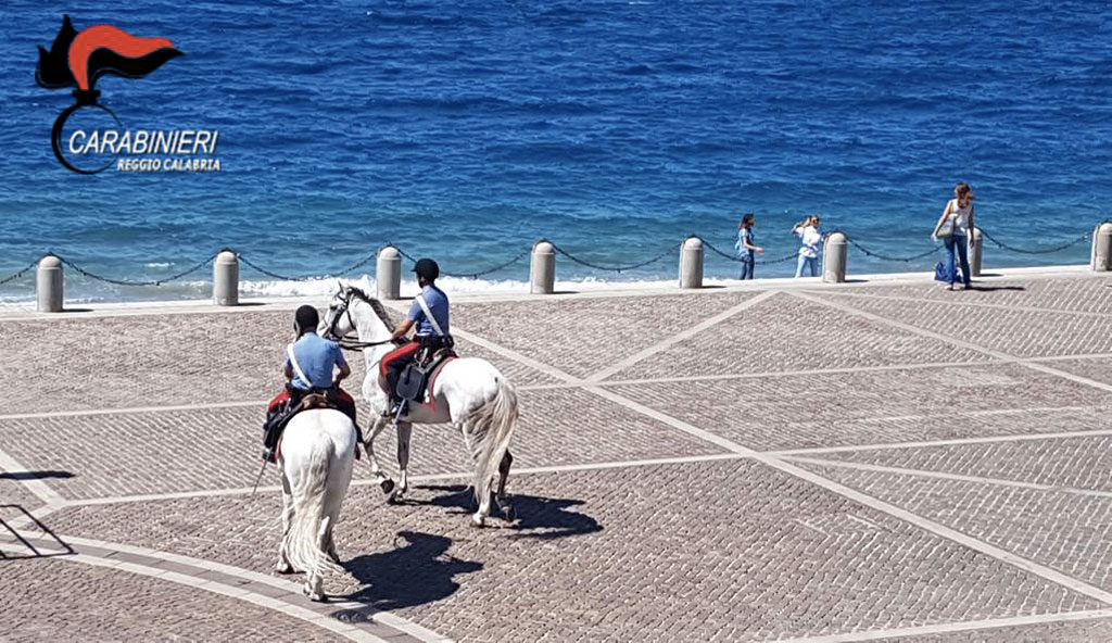 "Ferragosto sicuro" a Reggio Calabria, controllate 707 persone e 240 veicoli