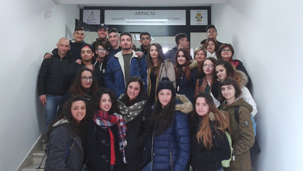 L'atmosfera e l’acqua al centro delle giornate formative Arpacal per studenti del "Nitti" di Cosenza