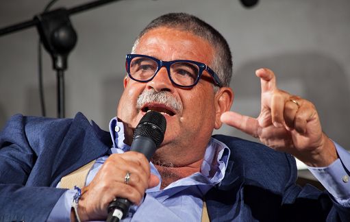 Presentazione de “La Calabria silente” di Veltri il 28 luglio a Sant’Andrea Apostolo dello Ionio