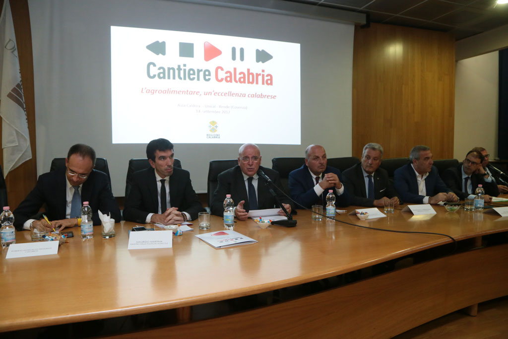 Al via “Cantiere Calabria”, Ministro Martina: "Servono strumenti nuovi per siccità e incendi"