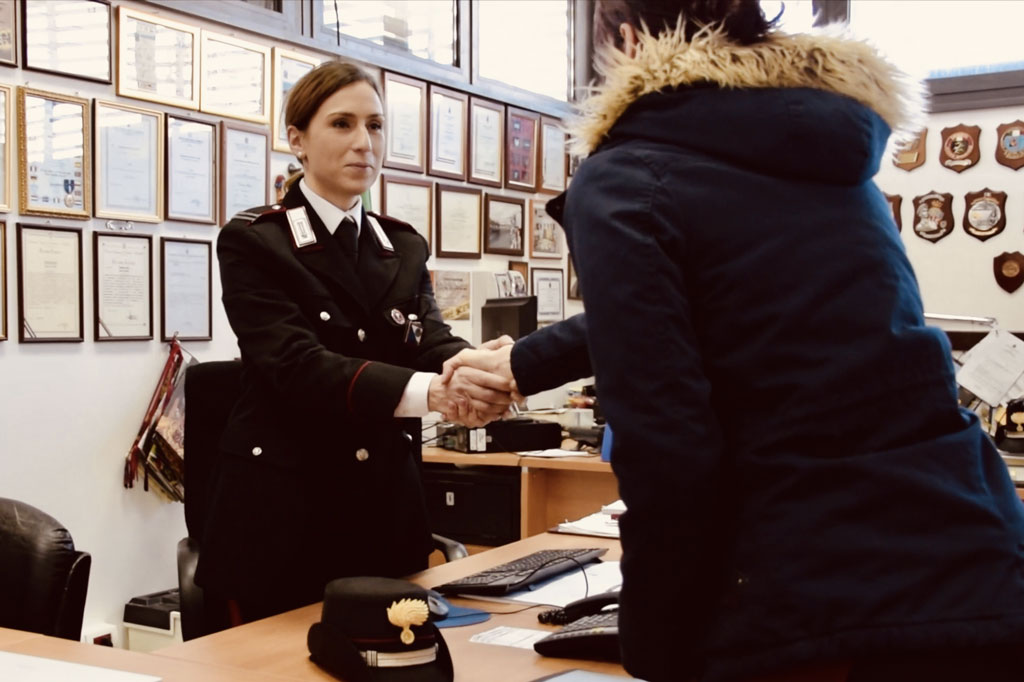 Perseguita e minaccia di morte l’ex moglie, arrestato 39enne a Sellia Marina