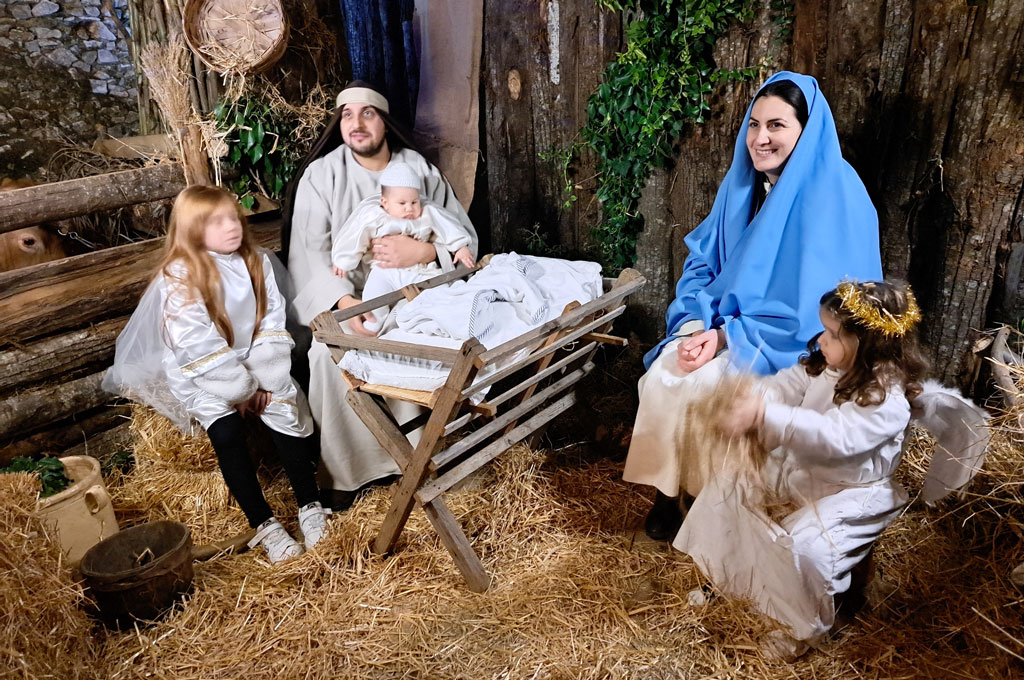 Oltre duemila partecipanti alla prima serata del Presepe Vivente di Miglierina, la replica del 28 dicembre 