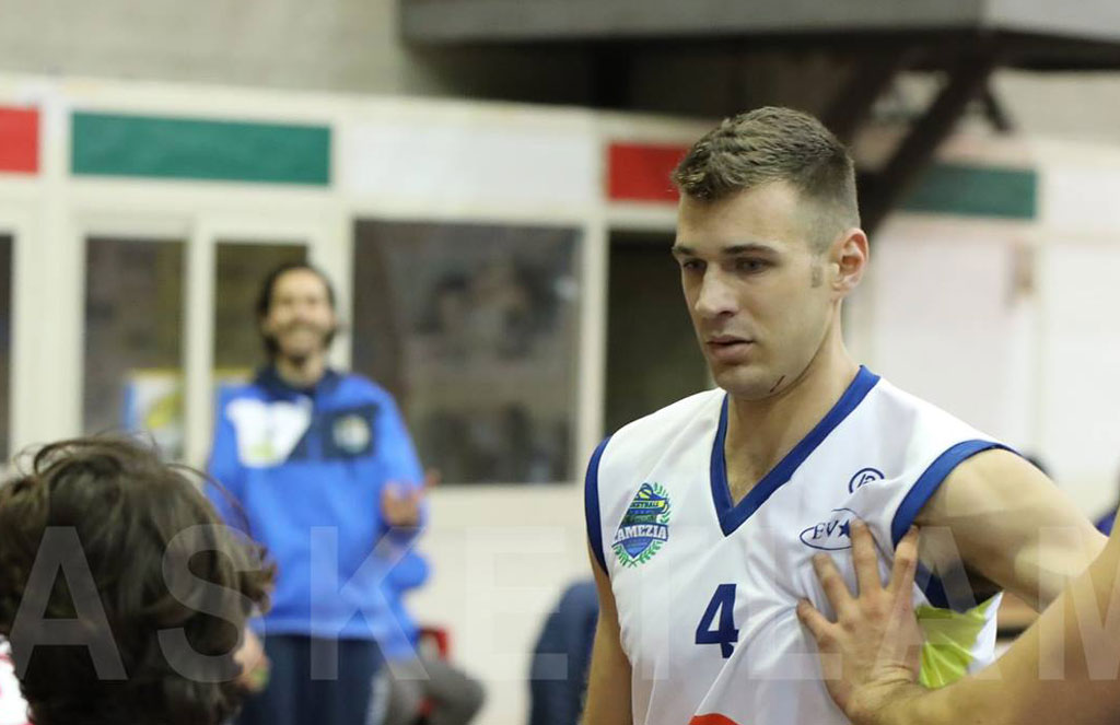 Domenica big match al Palabotteghelle tra Basketball Lamezia e Vis Reggio