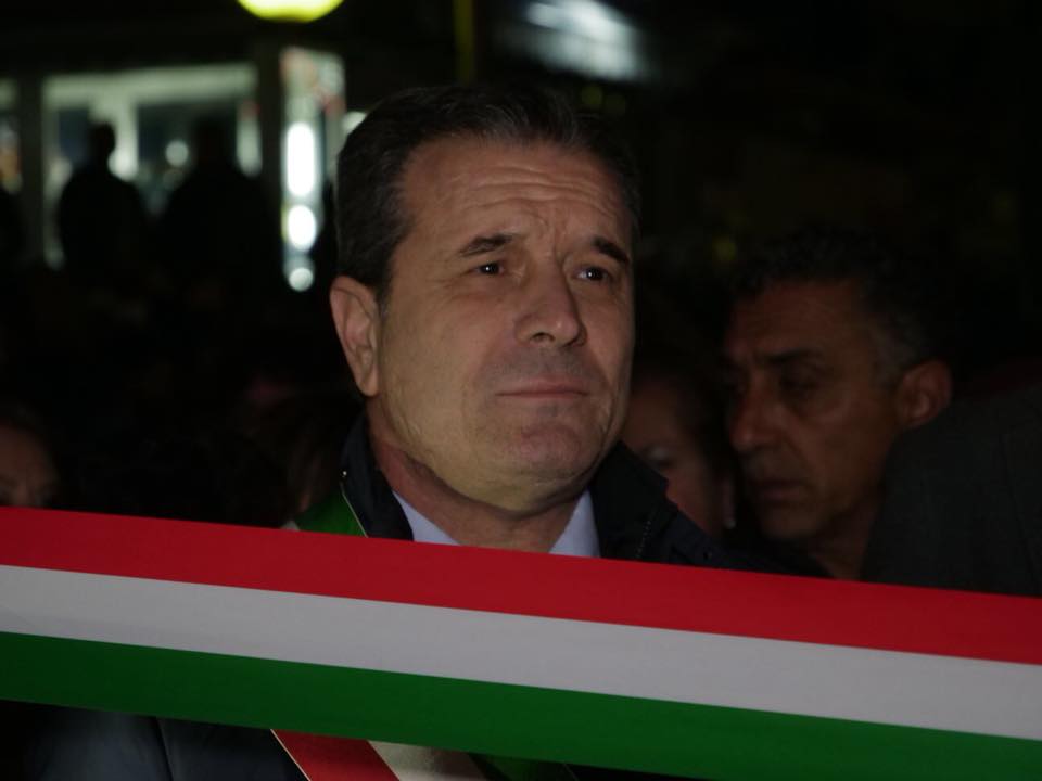 Incendiata abitazione estiva sindaco di Crosia, l'amministrazione: "Basta imbarbarimento polemica politica"