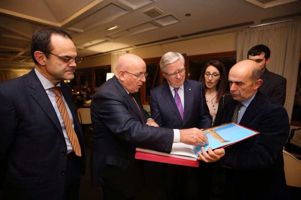 Pat Cox incontra governatore Oliverio: tra gli obiettivi inserimento aeroporto Lamezia nella rete di trasporto trans-europea entro il 2023 