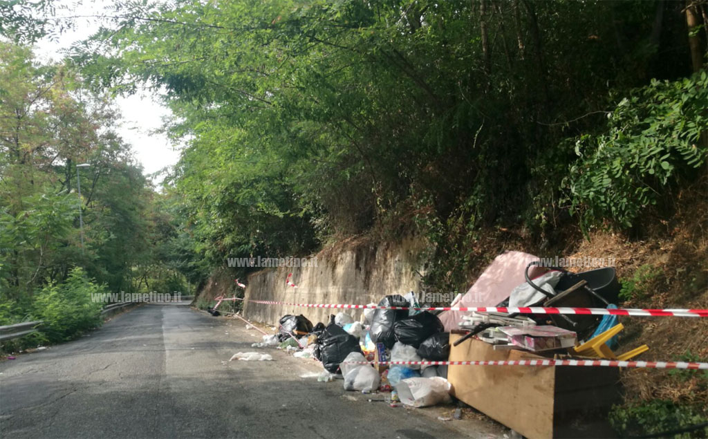 Lamezia: abbandono selvaggio di rifiuti dopo inizio raccolta differenziata in zone collinari