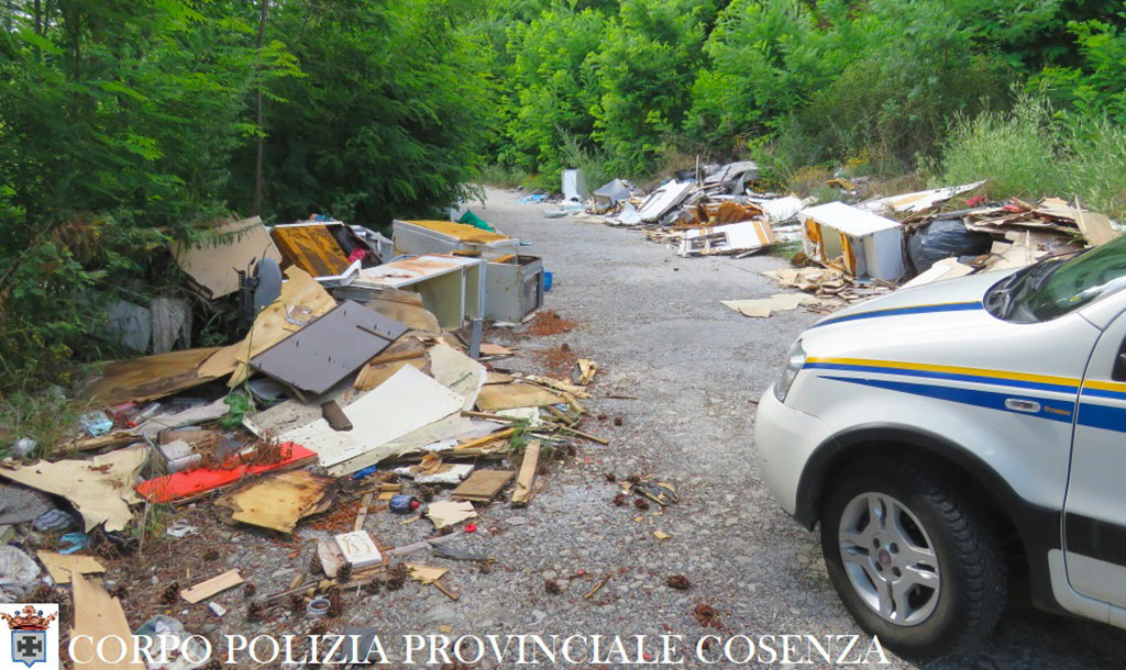 3-Polizia-Prov-sequestro-discarica-S.G.FIORE_3.jpg