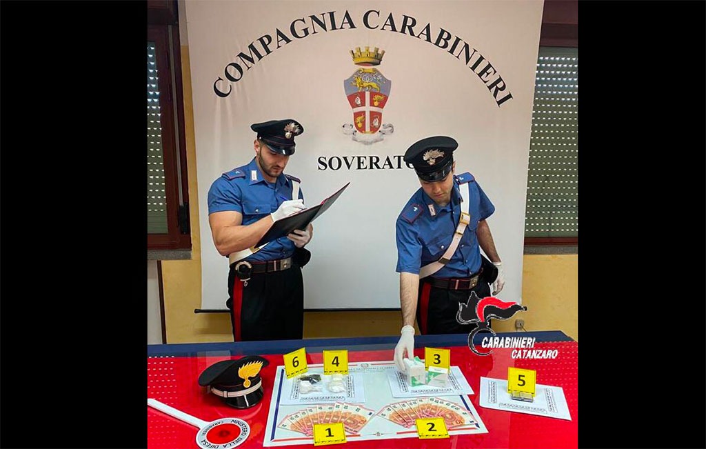 Trasportava cocaina con lo scooter, 33enne arrestato nel catanzarese