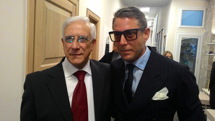 Bentivoglio inaugura negozio dopo intimidazione, presenti Lapo Elkann e don Ciotti
