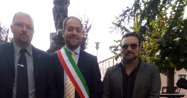 Ripristinato monumento Caduti a Spezzano della Sila, a dirigere i lavori il lametino Mazza